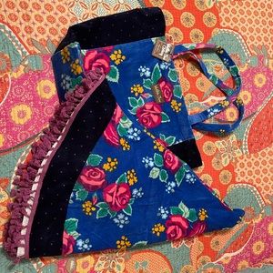 Matilda Jane beach bag and round beach towel